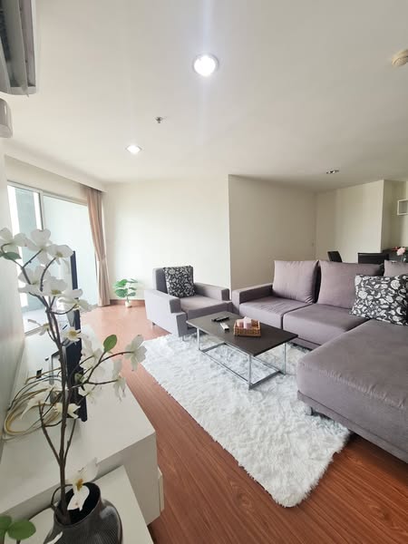 living room of Belle Grand Rama 9