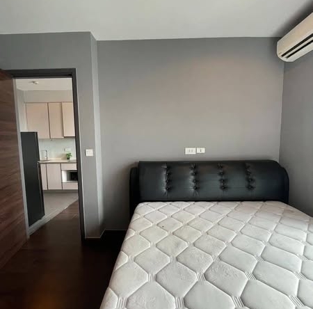 bedroom of C Ekkamai Condominium