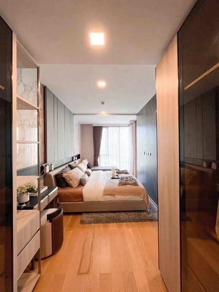 bedroom and room interior of Fynn Sukhumvit 31