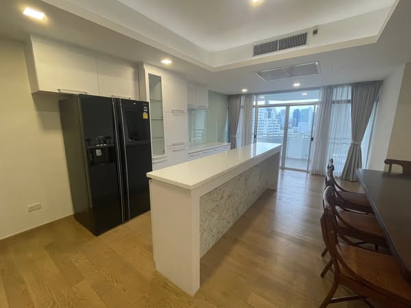 Greenview Ekkamai 10