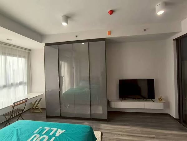 bedroom and room interior of IDEO Chula-Sam Yan