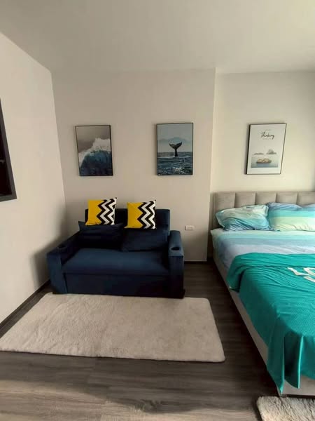living room and bedroom of IDEO Chula-Sam Yan
