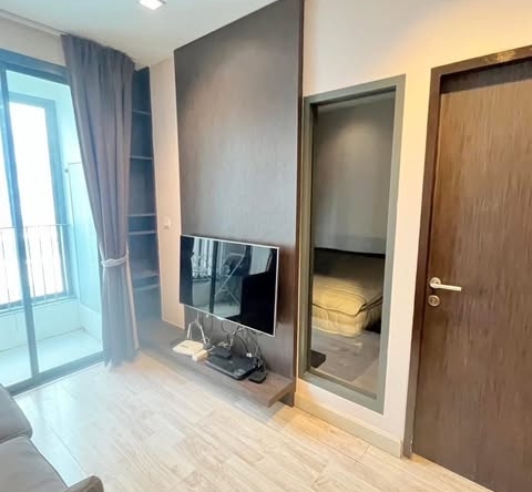 bedroom and room interior of Ideo Mobi Rama 9