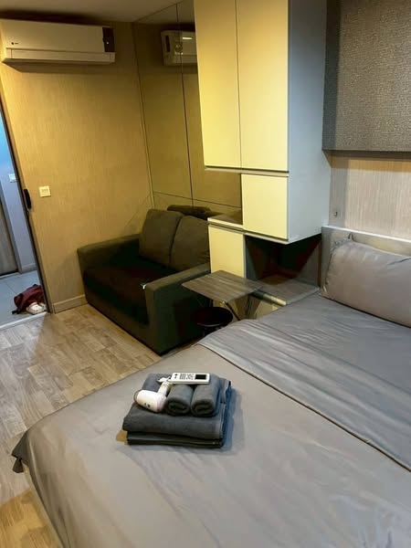 bedroom of Ideo Mobi Sukhumvit 81