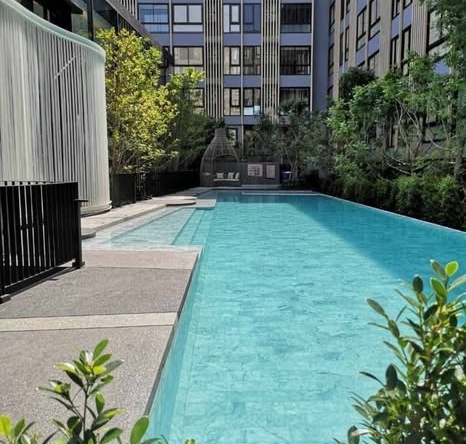 pool of IKON SUKHUMVIT 77 CONDOMINIUM
