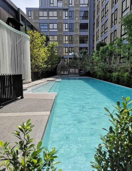 pool of IKON SUKHUMVIT 77 CONDOMINIUM