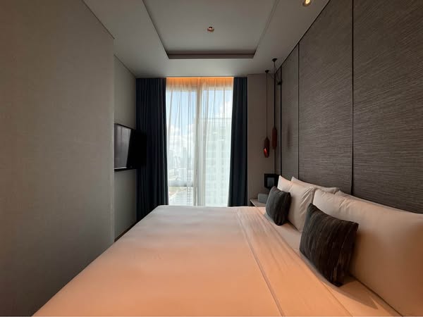 bedroom of Kimpton Maa-Lai Bangkok