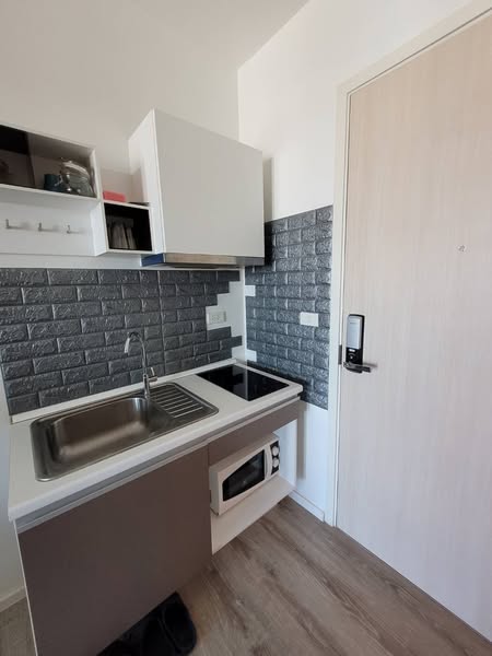 kitchen of Knightsbridge Sky River Ocean Condominium
