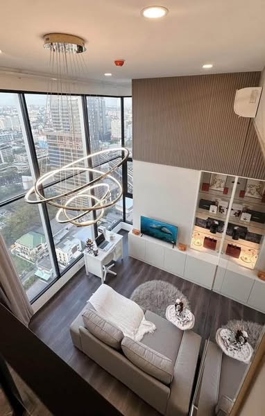 living room of KnightsBridge Space Ratchayothin