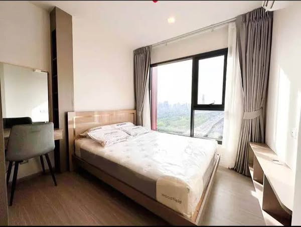 bedroom of Life Asoke Hype