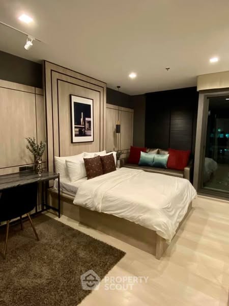 bedroom of Life One Wireless