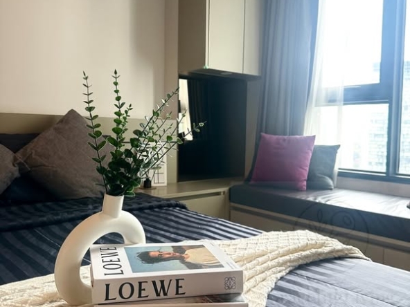 bedroom of Life One Wireless