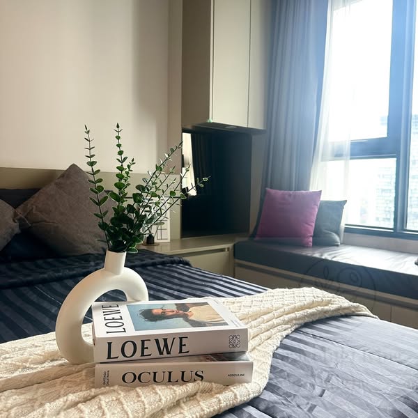 bedroom of Life One Wireless
