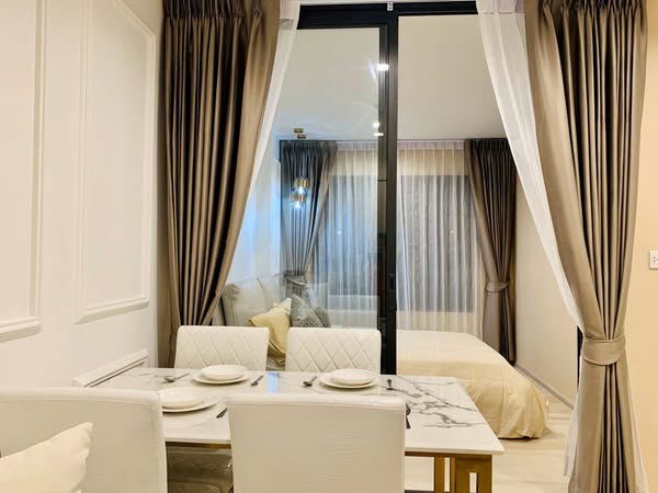 bedroom of Life One Wireless