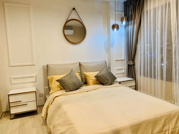 bedroom of Life One Wireless
