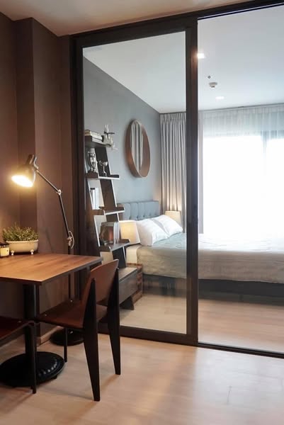 bedroom and room interior of Life One Wireless