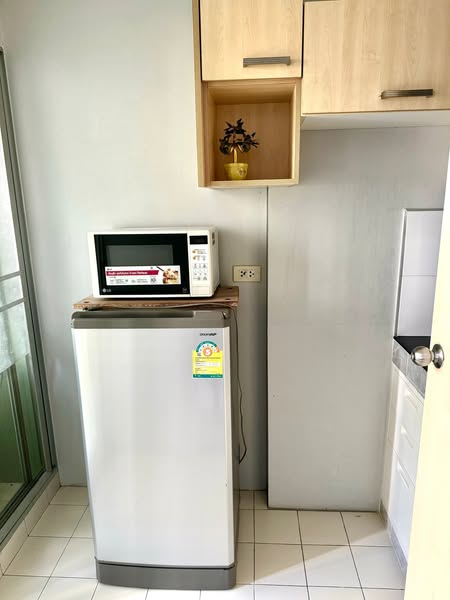 bathroom of Lumpini Center Sukhumvit 77.