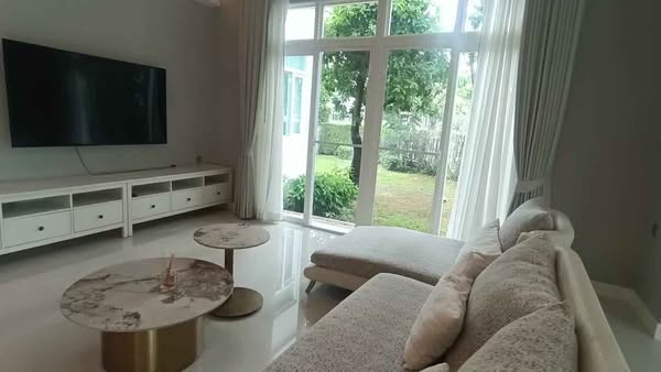 living room and bedroom of Mantana 2 Bangna Km. 7