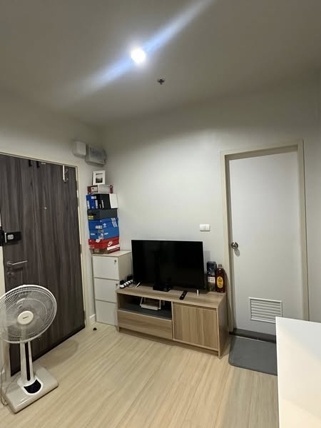bedroom of Metro Sky Wutthakat