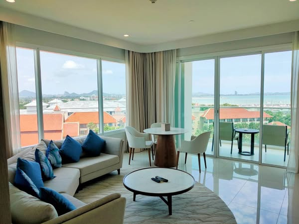 Movenpick Residences by SEA U PATTAYA