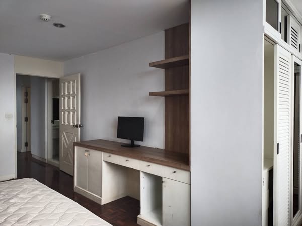 bedroom of Noble Refine