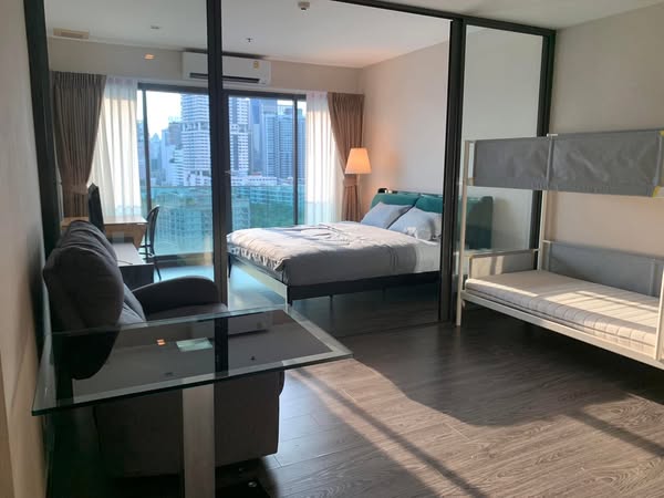 bedroom and room interior of Noble Remix