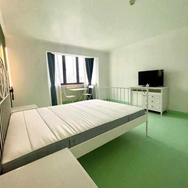 bedroom of Omni Tower Sukhumvit Nana
