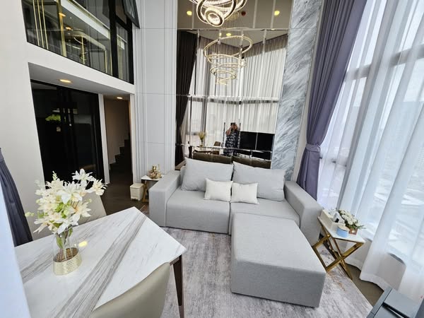 living room of Park Origin Chula-Sam Yan