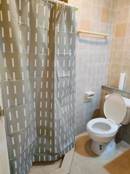 bathroom of Pattarapa Place Condominium