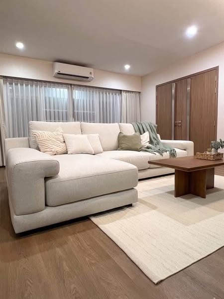 living room of Sridan 14 Alley