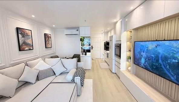 bedroom and living room of Sukhumvit Suite