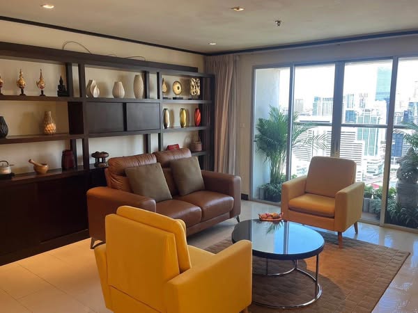 living room of Sukhumvit Suite