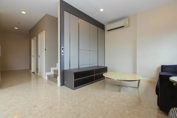 bedroom of The Crest Sukhumvit 34