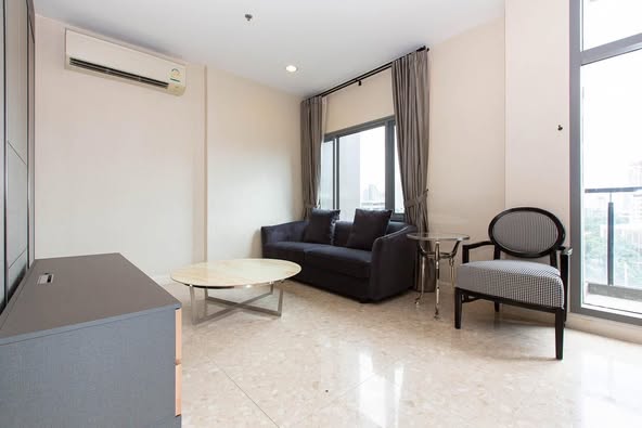 living room and bedroom of The Crest Sukhumvit 34