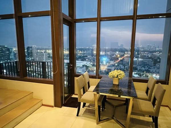 room interior of The Emporio Place
