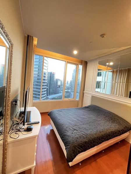 bedroom of The Infinity Condominium