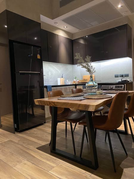 room interior and kitchen of The Lofts Asoke