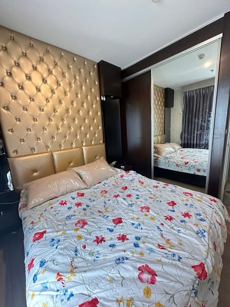 bedroom of The Parkland Srinakarin Lakeside