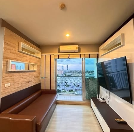 room interior of The Parkland Srinakarin Lakeside
