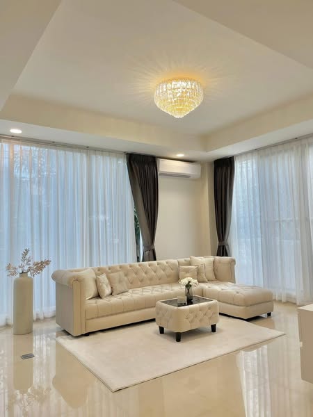 bedroom and living room of The Prive (Ratchadapisek 19)