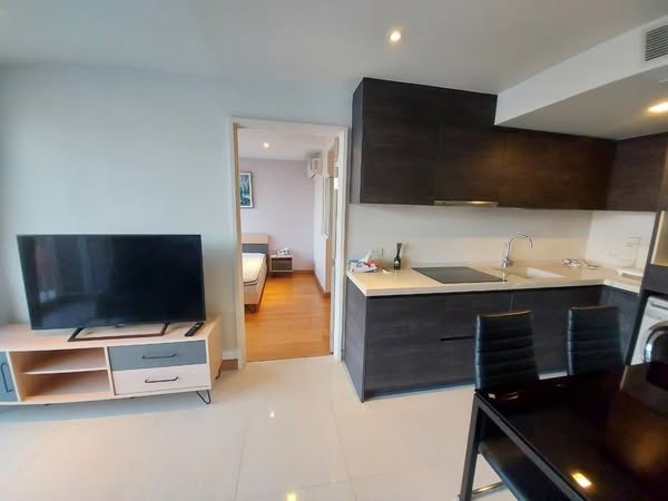 bedroom of Downtown49
