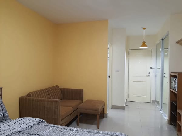 bedroom of I-House Laguna Garden / Building E