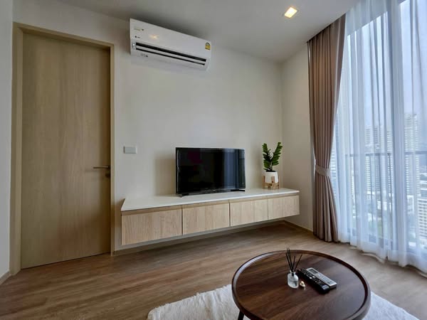 living room and bedroom and room interior of Noble State Sukhumvit 39