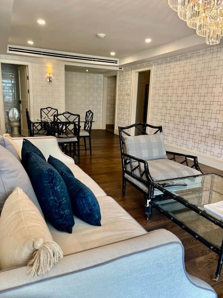 living room of Somkid Gardens Condominium