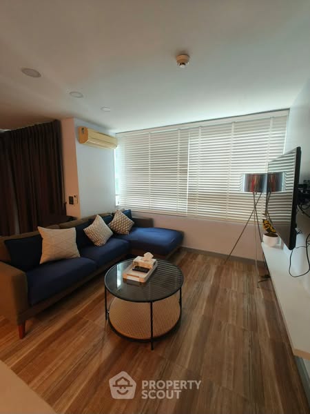 living room and bedroom of Spacious Apartment BTS Thonglor