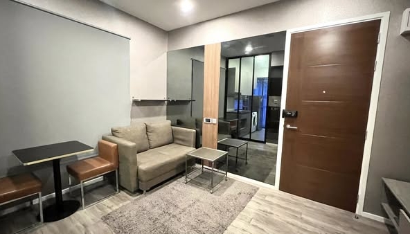 room interior of บราวน์ คอนโด รัชดา 32