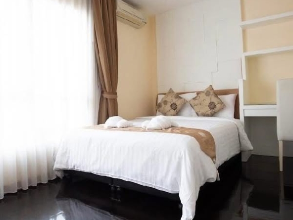bedroom of 42 Grand Residence