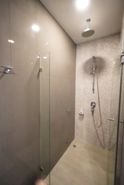 room interior and bathroom of Ashton Chula-Silom