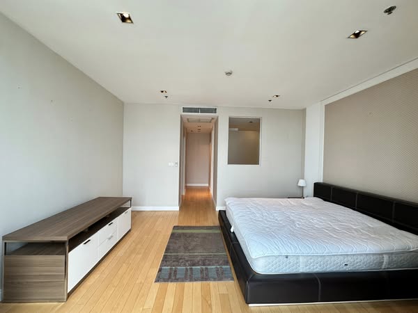 bedroom of Athenee Residence