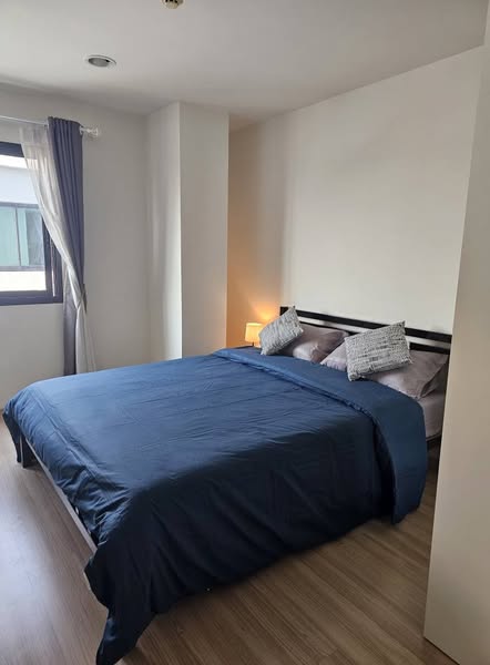bedroom of B-Loft Sukhumvit 115